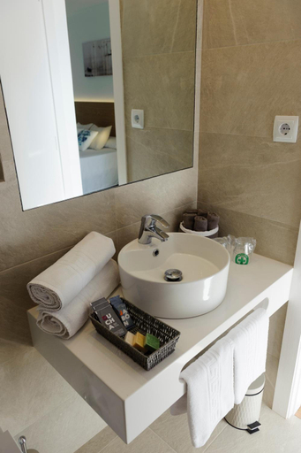 Bathroom 4, Hotel Rosa Nautica, Barcelona