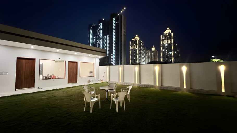 Others 4, Arth Villa, Gautam Buddha Nagar