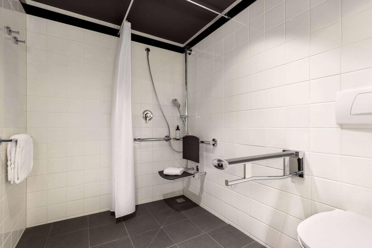 Bathroom 4, Vienna House by Wyndham Diplomat Prague, Praha 6