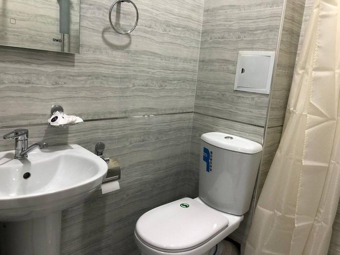Bathroom 4, Old Station Hotel, Samarkand