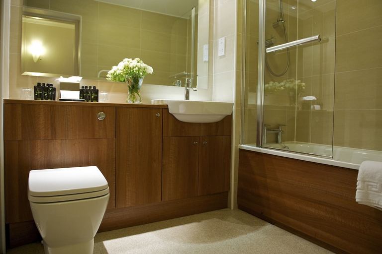 Bathroom 3, The Knight Residence by Mansley Serviced Apartments, Edinburgh