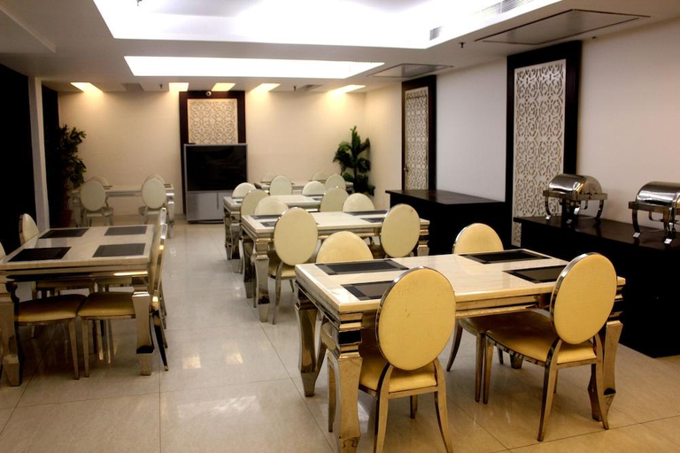 Food & Drinks 4, Hotel Aman Palace-Rajouri Garden, Delhi