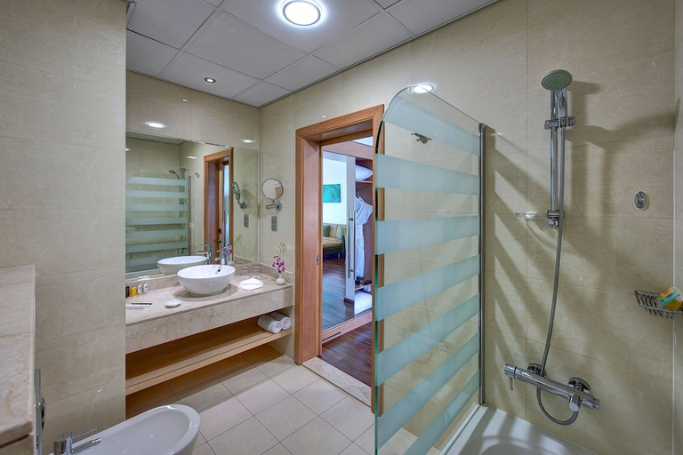 Bathroom 3, Al Khoory Executive Hotel, Al Wasl, Dubai