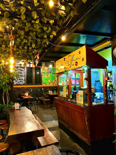 Food & Drinks 5, Fontana Residencia Guest House 3, Jakarta Selatan