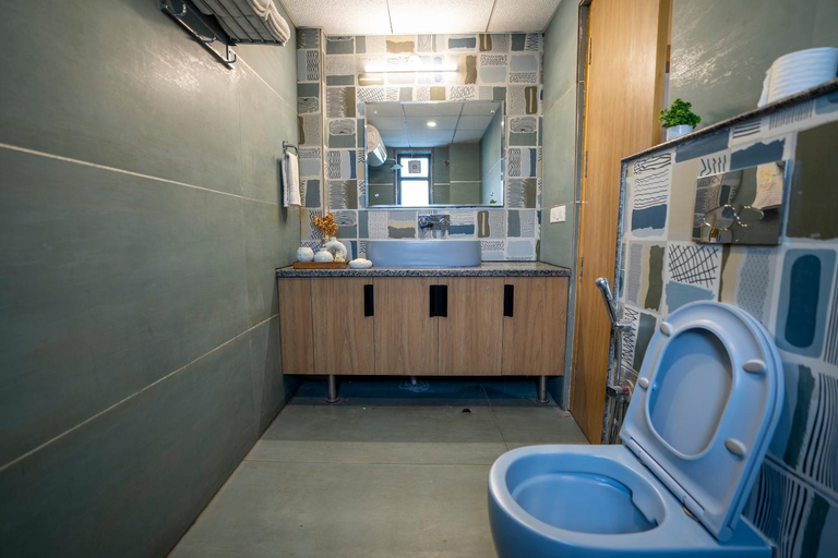 Bathroom 3, Vacanza by Westay, Gurgaon