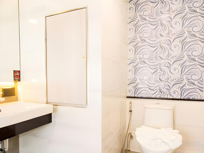 Bathroom 5, Benjaphorn Grandview Hotel, Muang Songkhla