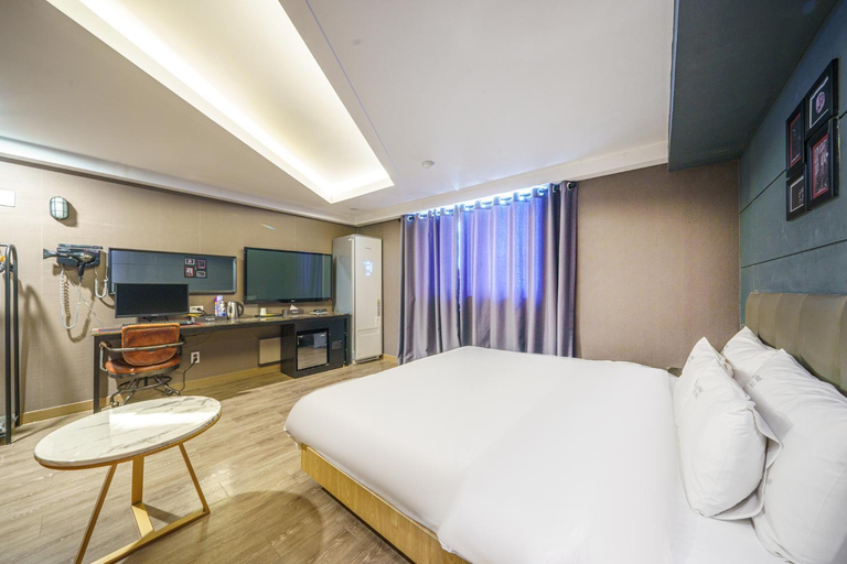 Bedroom 3, Cheonan Soseol Smith, Cheonan