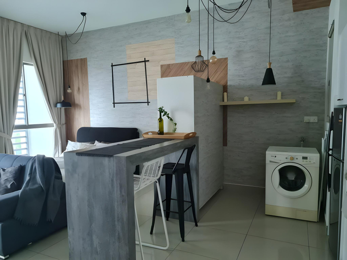 Others 5, cozy studio pool view by sm hub, Sepang