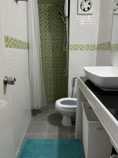 Bathroom, C9 Popula Condo by Prathomlerk, Pak Kret