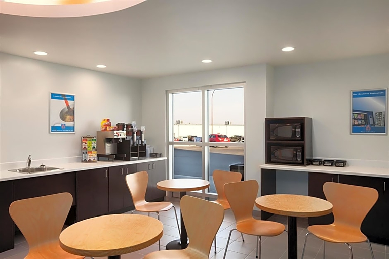 Public Area 2, Motel 6 Swift Current, SK, Division No. 8