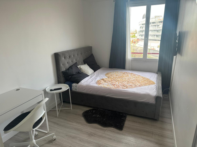 Others 4, Chambre proche de paris metro 7 La Courneuve 3, Seine-Saint-Denis