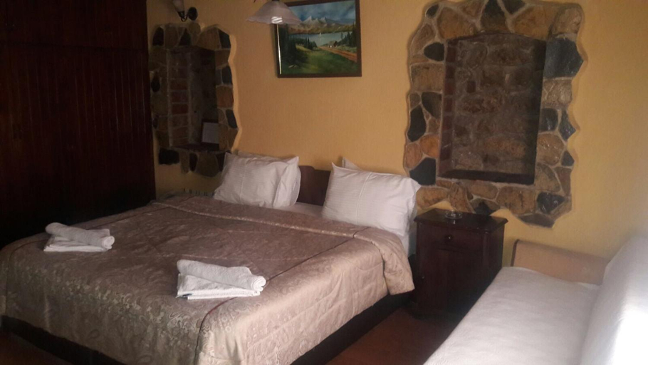 Others 4, Otel Yorgo Seferis, Urla