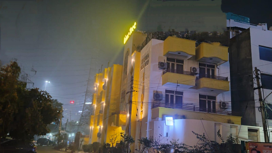 Exterior & Views, Lime Tree Hotel & Banquet Millennium City Centre, Gurgaon