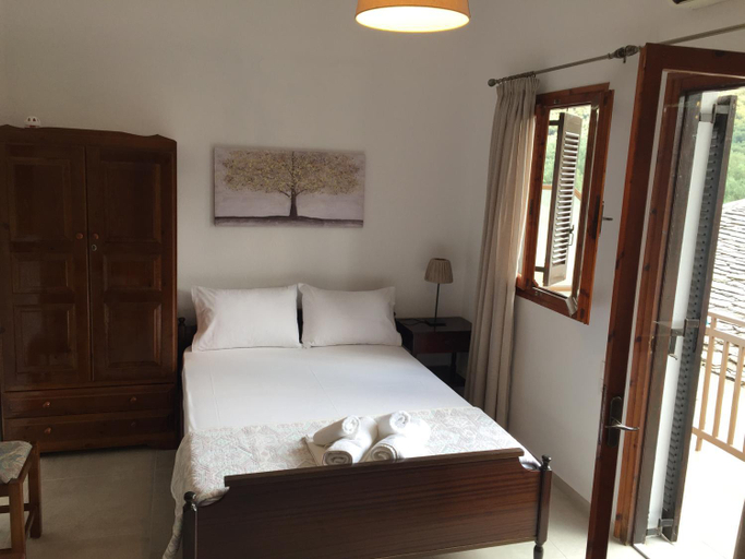Bedroom 2, Studios Zina, Thessaly