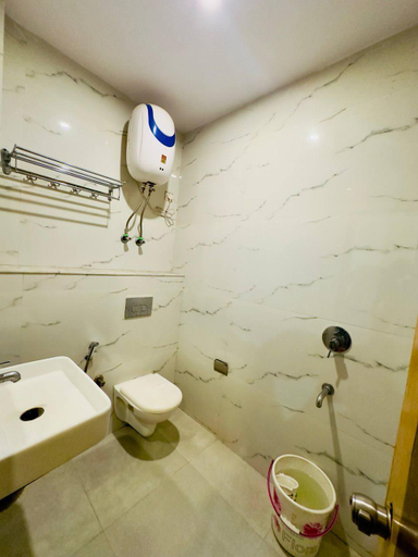 Bathroom, Hotel Bramhaputra I Near New Delhi Railway Station, Delhi