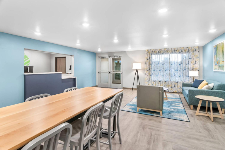 Public Area 2, Woodspring Suites Elkhart, Elkhart