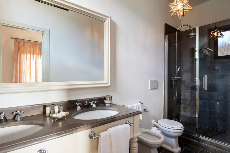 Bathroom 3, Viesca Suites & Villas Il Borro Toscana, Florence