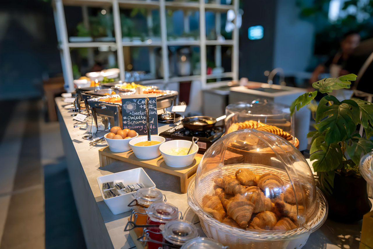 Food & Drinks 5, Ceylonz Suites KL City by One39KL, Kuala Lumpur