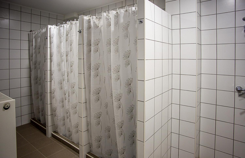 Bathroom 5, Kisgati Vendeghaz, Kadarkút