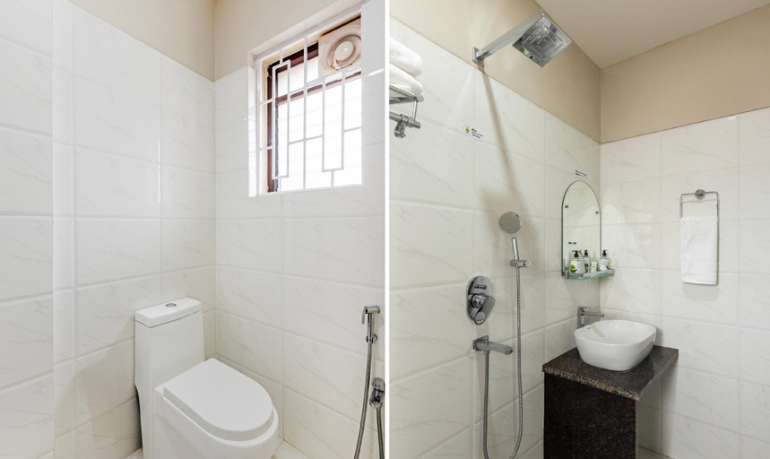Bathroom 4, Treebo The Golden Sands, Bistupur, Purbi Singhbhum