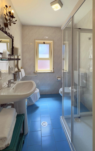 Bathroom 4, Hotel Da Peppe, Messina