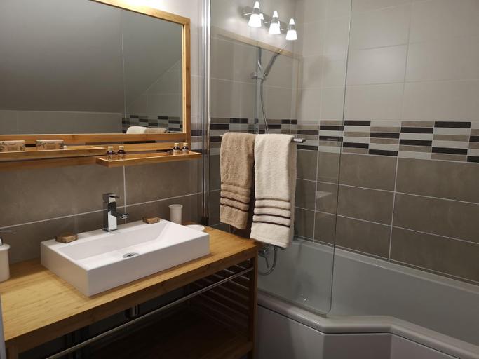 Bathroom 5, chambres d'hotes a la claire fontaine, Dordogne
