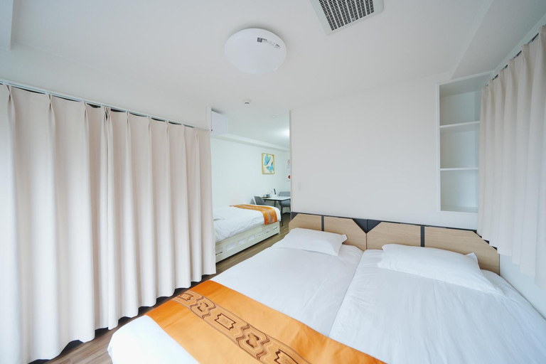 Bedroom 2, 東京リリアルホテル201, Taitō
