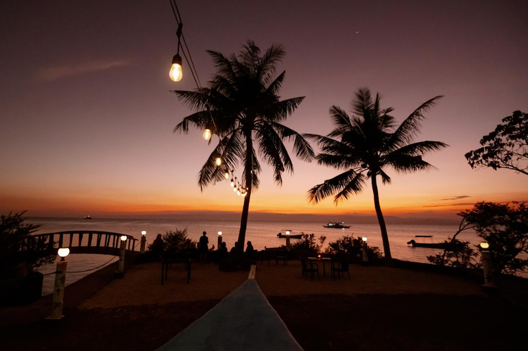 Others 4, Polaris Beach and Dive Resort Inc, Loon