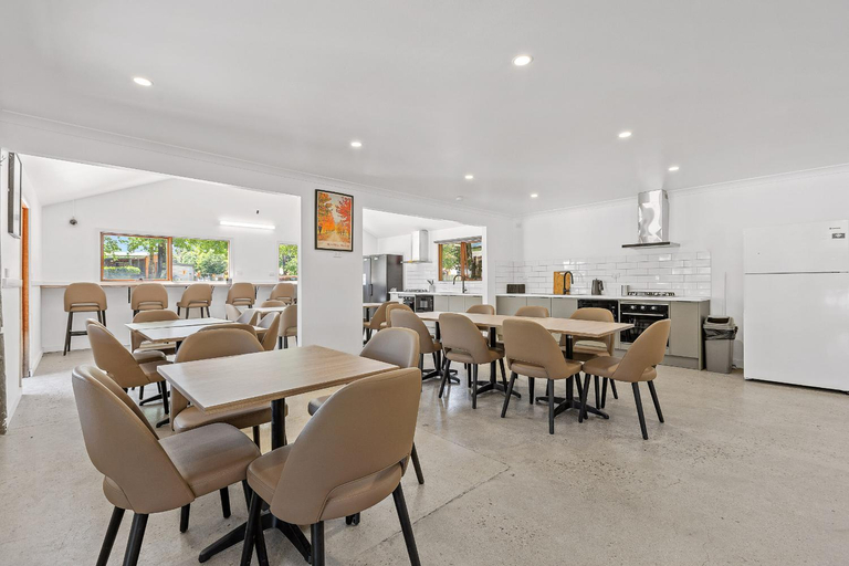 Food & Drinks 5, Tasman Holiday Parks - South Bright, Alpine - East