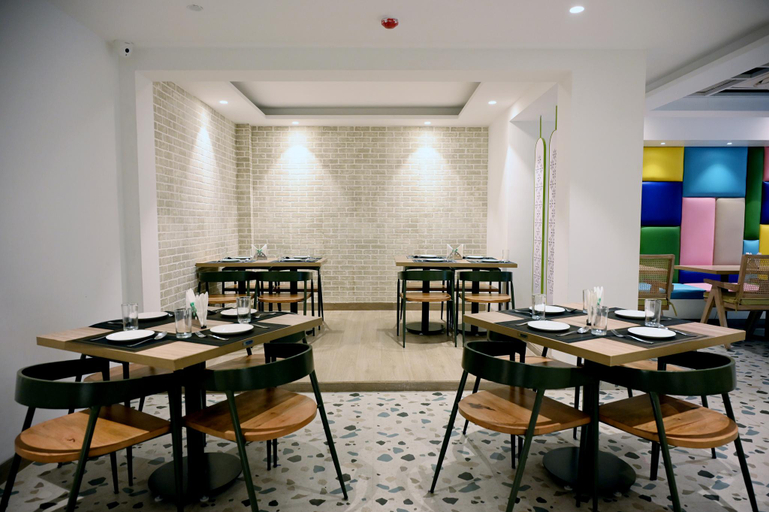 Food & Drinks 5, Hotel Le Roi Express @ Karol Bagh , Delhi