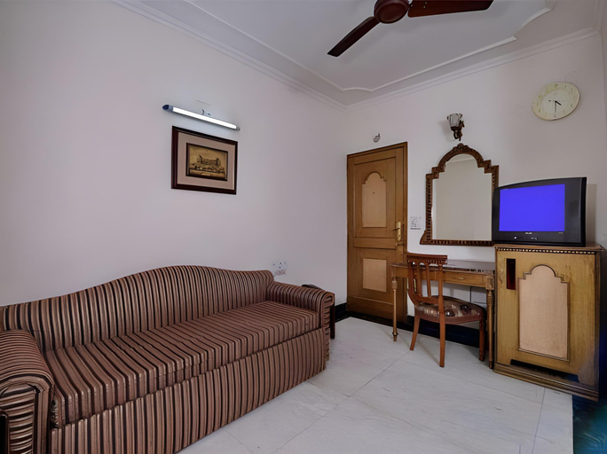 Others 5, Hotel Sunshine, Delhi