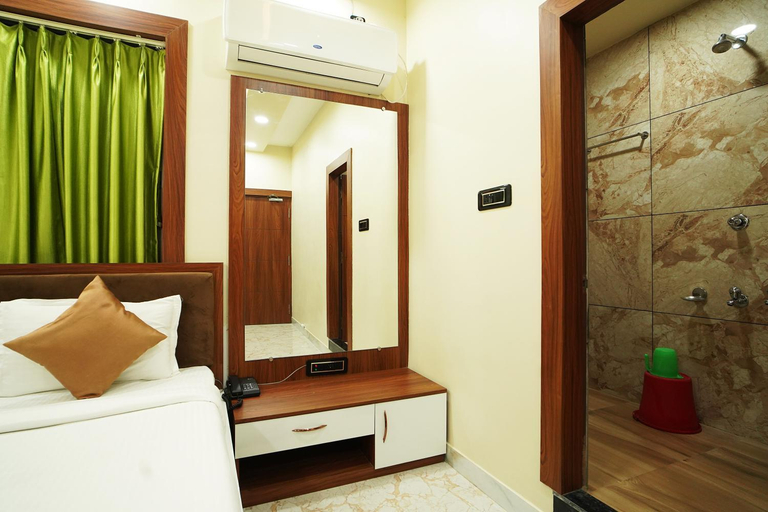 Bedroom 3, PS Luxury HOTEL, Murshidabad