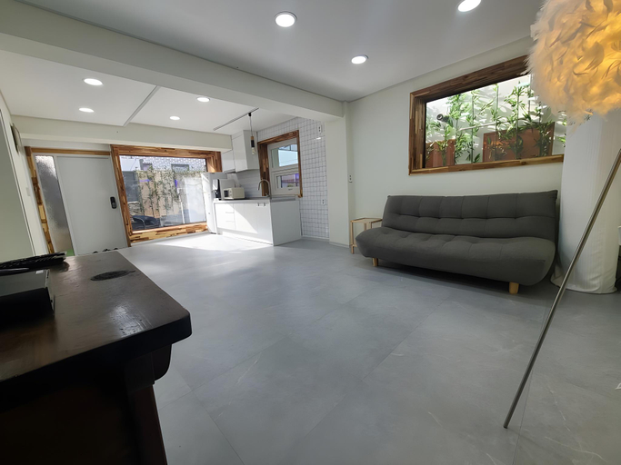 Others 3, Kkol Pension, Jeonju