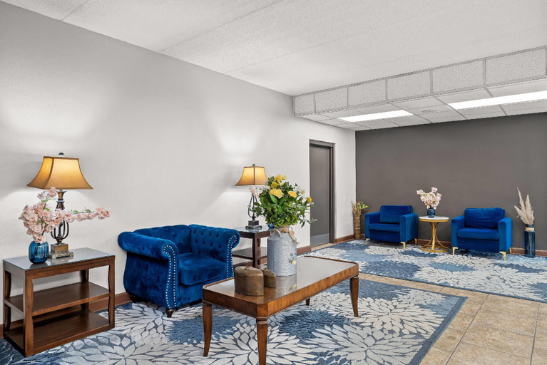 Public Area 3, Days Inn by Wyndham Statesboro, Bulloch