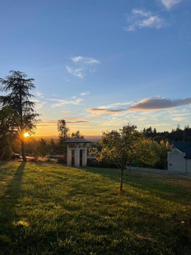 Others 2, Twin room near Hillsboro, Washington