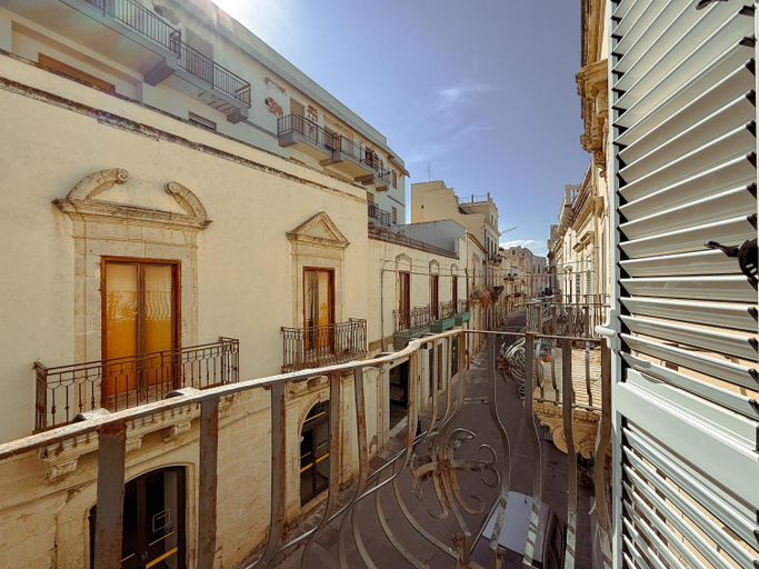 Exterior & Views 2, Palazzo Russo Ortigia Suite & Apartments, Syracuse