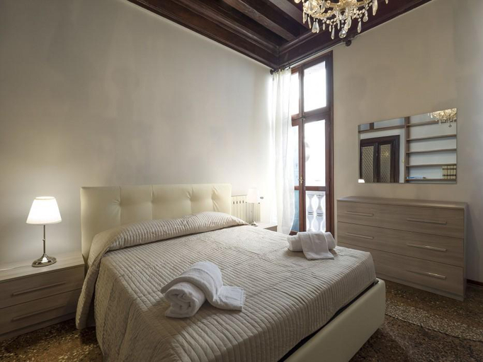 Others 5, San Marco Schiavoni apartments, Venezia