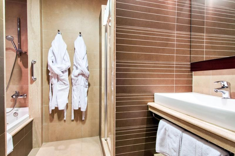 Bathroom 4, Del Val, Jaén