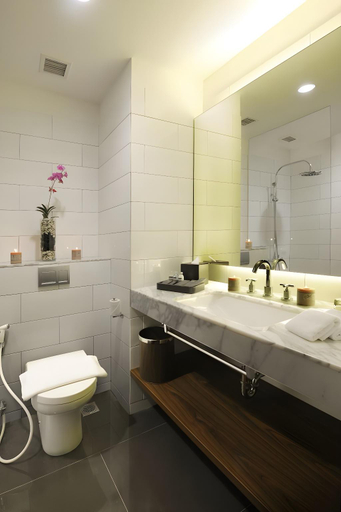 Bathroom 4, Veranda Hotel @ Pakubuwono, Jakarta Selatan