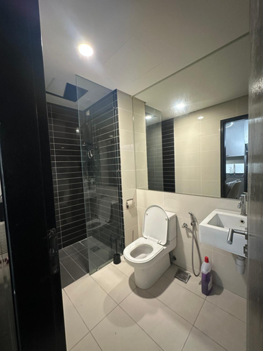 Bathroom 5, Kyra Homestay Centrus SOHO Cyberjaya *wifi & pool*, Sepang