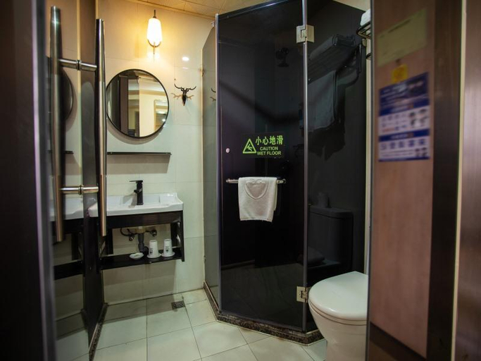 Bathroom, GreenTree Inn Shanghai Nanqiao Nanfeng Highway Express Hotel, Shanghai