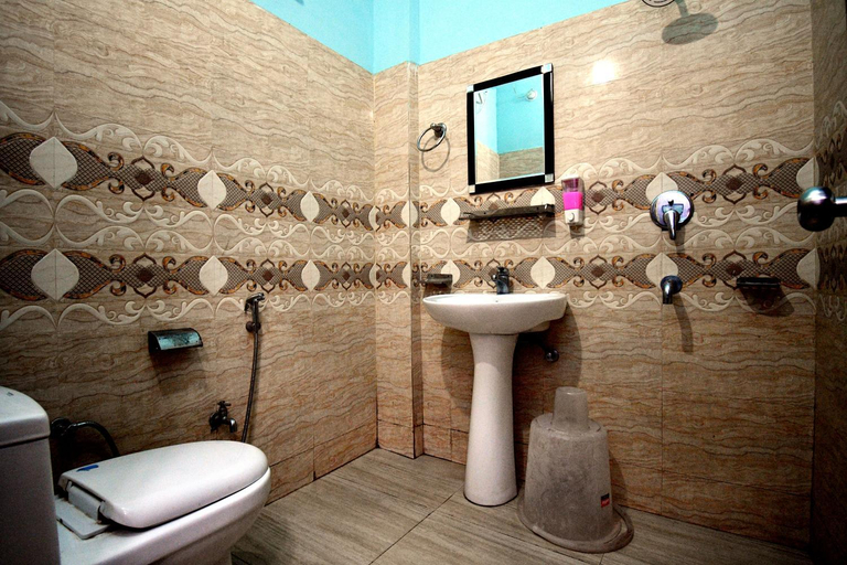 Bathroom 4, Hotel Devbhoomi Inn, Garhwal