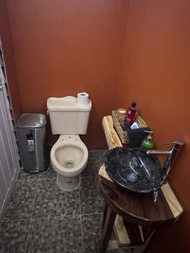 Bathroom, Club Playa Bordon, Lázaro Cárdenas