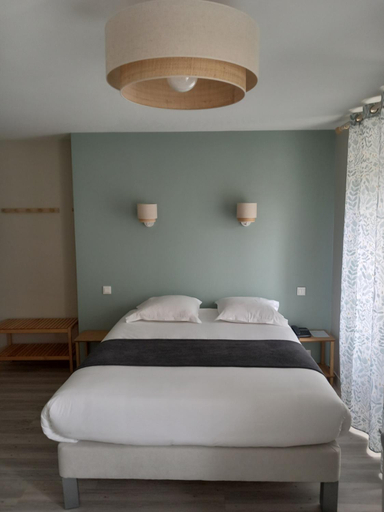 Bedroom, Logis Hermitage, Côtes-d'Armor