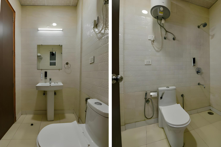 Bathroom 2, Hotel Silver Saffron Paschim Vihar, Delhi