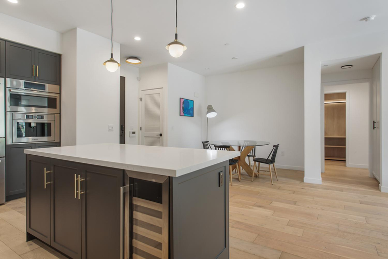 Others 5, West Side Prime Location 2 Bedroom with Pool, Los Angeles