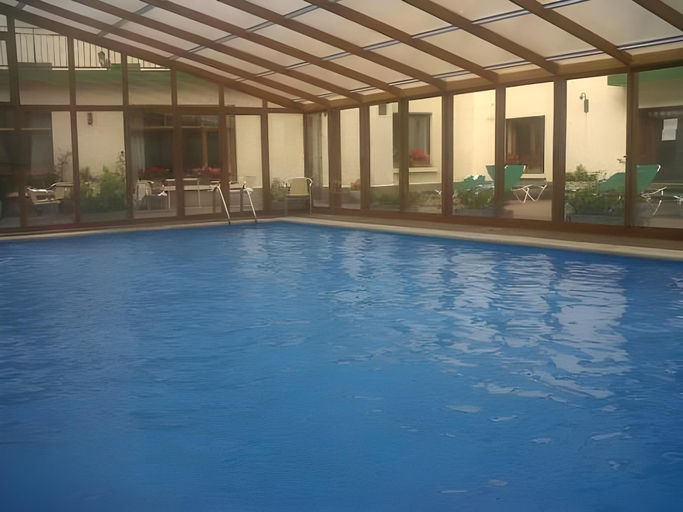 Others 3, Hotel Villa de Canfranc, Huesca