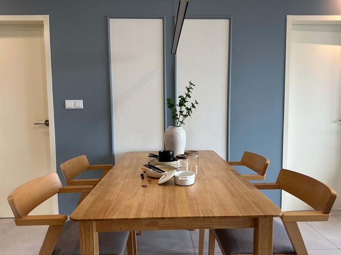 4, Modern Suite in Seri Kembangan | Nearby MRT, Seri Kembangan