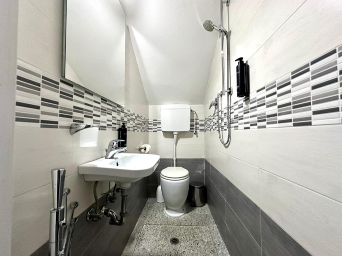 Bathroom 3, Villa Amedea, Udine