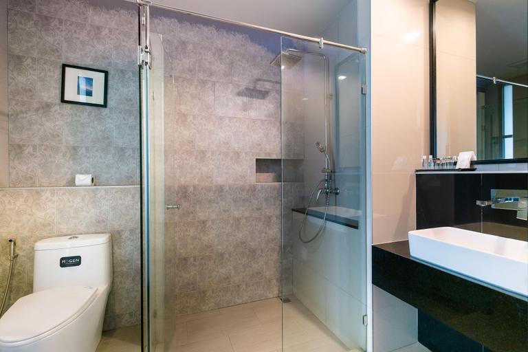 Bathroom 4, The Tama Hotel, Mueang Krabi